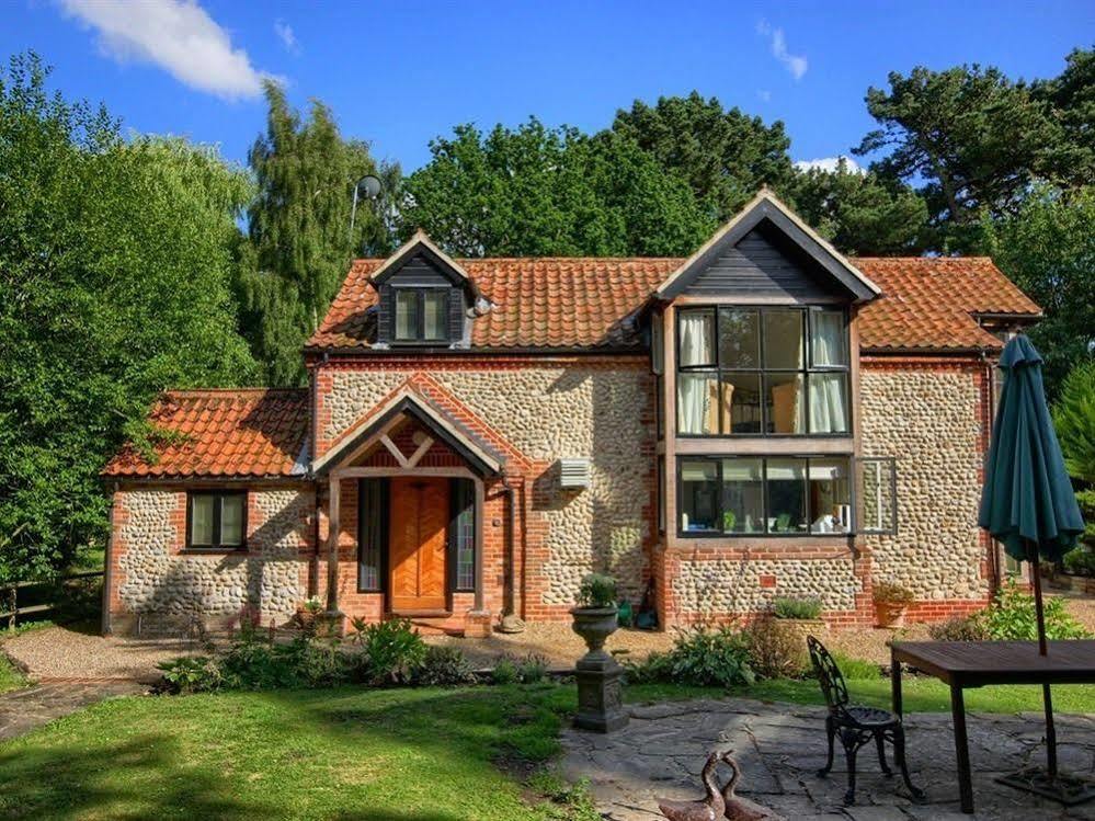Felbrigg Lodge Bed And Breakfast Aylmerton Exterior photo
