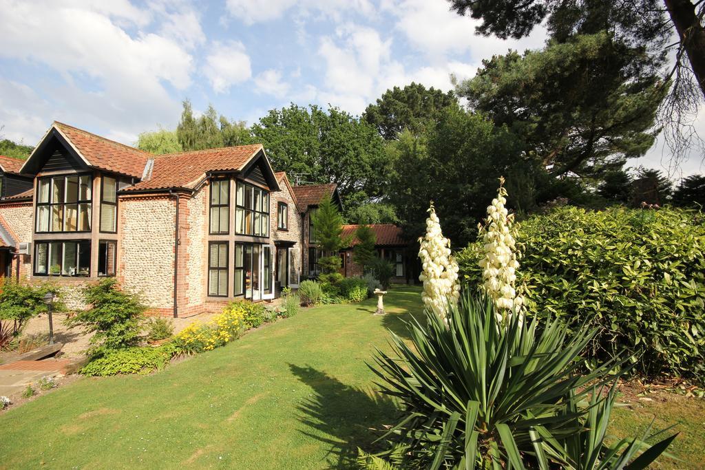 Felbrigg Lodge Bed And Breakfast Aylmerton Exterior photo